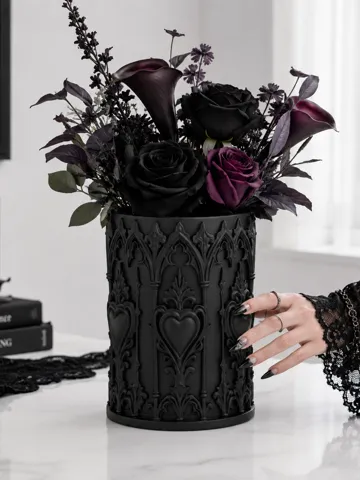 Jarrón decorativo: Goth Sacred Hearts Flower Vase for Dark Decor — vista de referencia 2