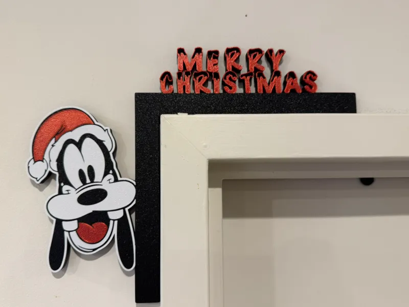 Goofy Christmas Corner Door Hanger