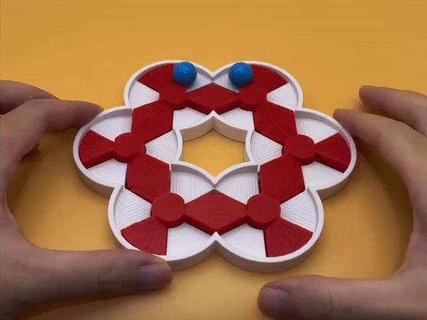 Snowflake chrismas marble run game