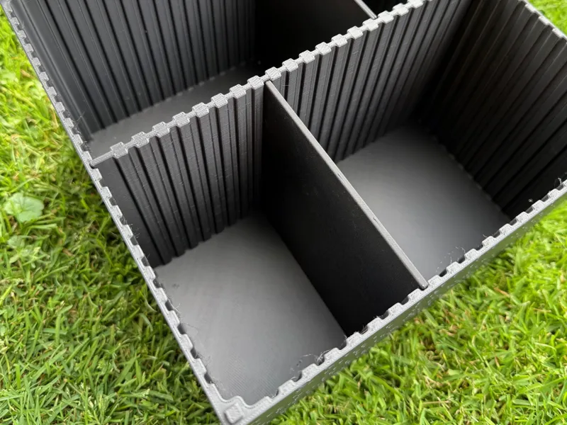 XL Stapelbox 240x240x160mm mit Trenner und Deckel