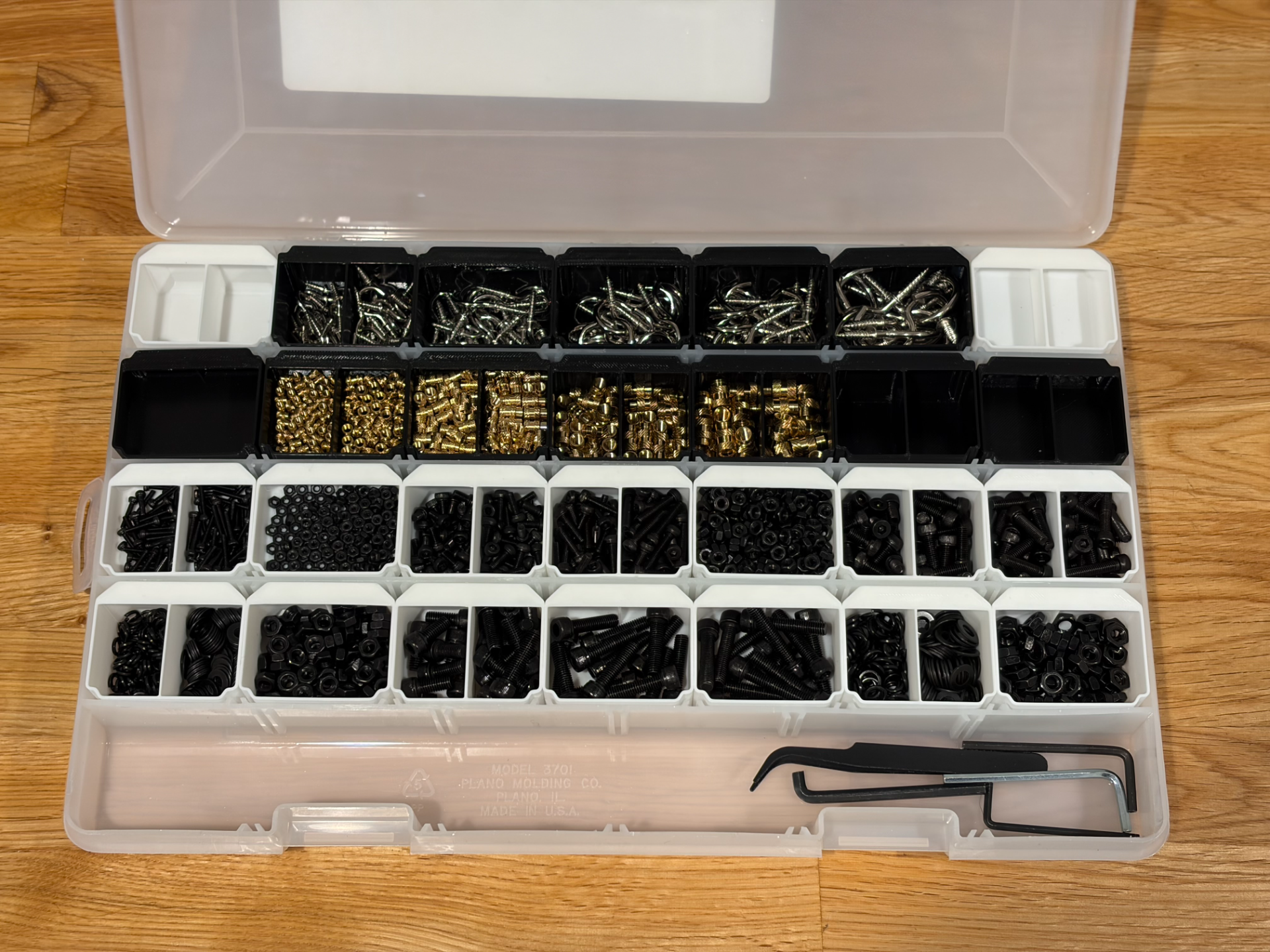 Plano 3700 Thin (3701) small parts bins