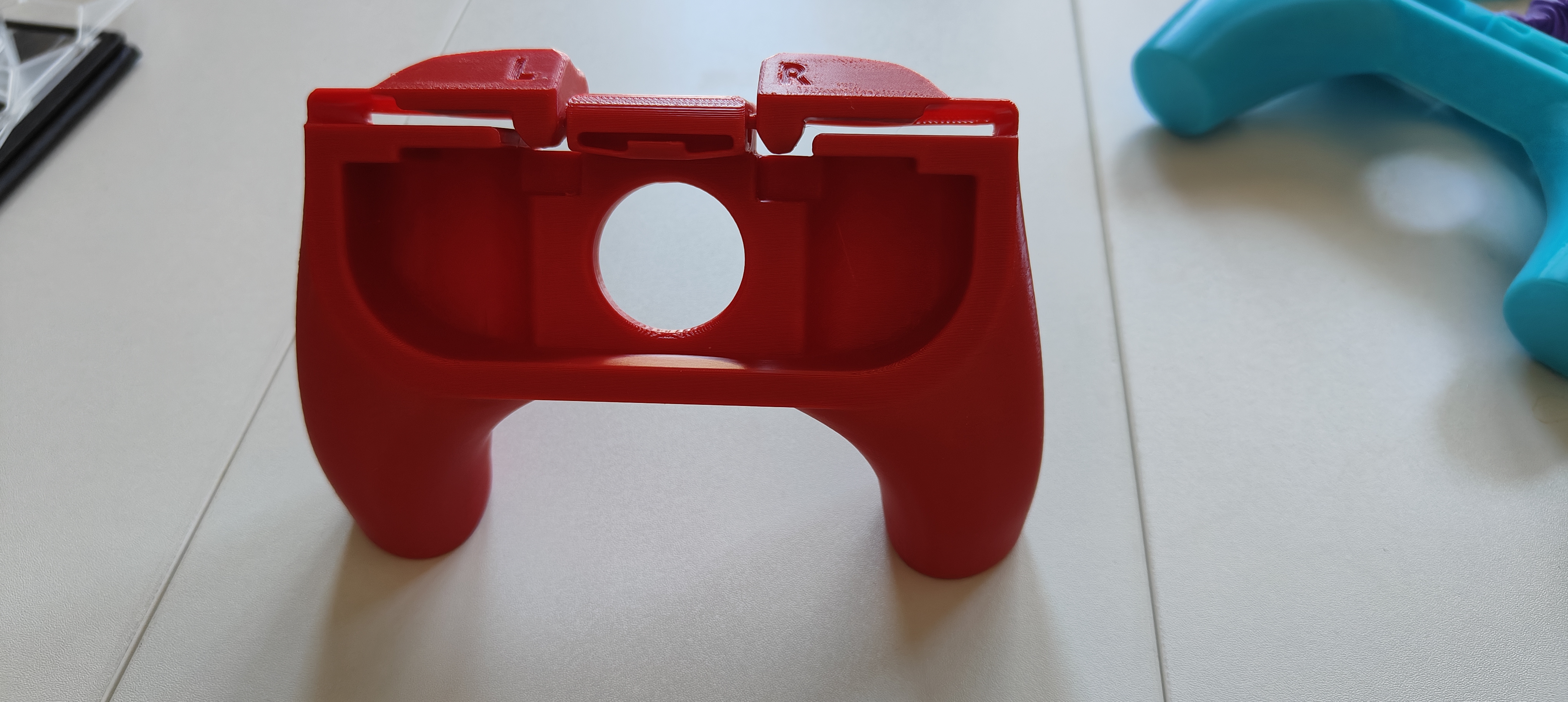 Miniatura 4 do modelo 3D Joycon Controller with Trigger buttons. Easy print
