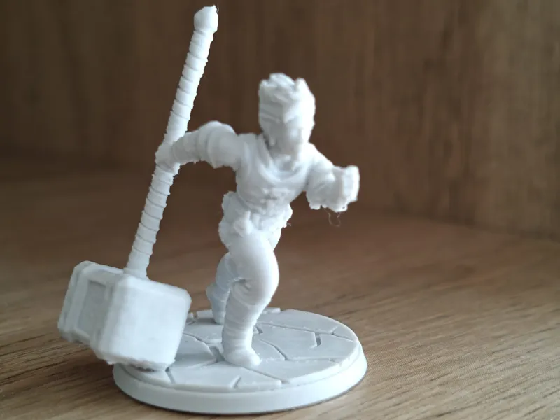 DnD halfling barbarian fighter mini 25mm