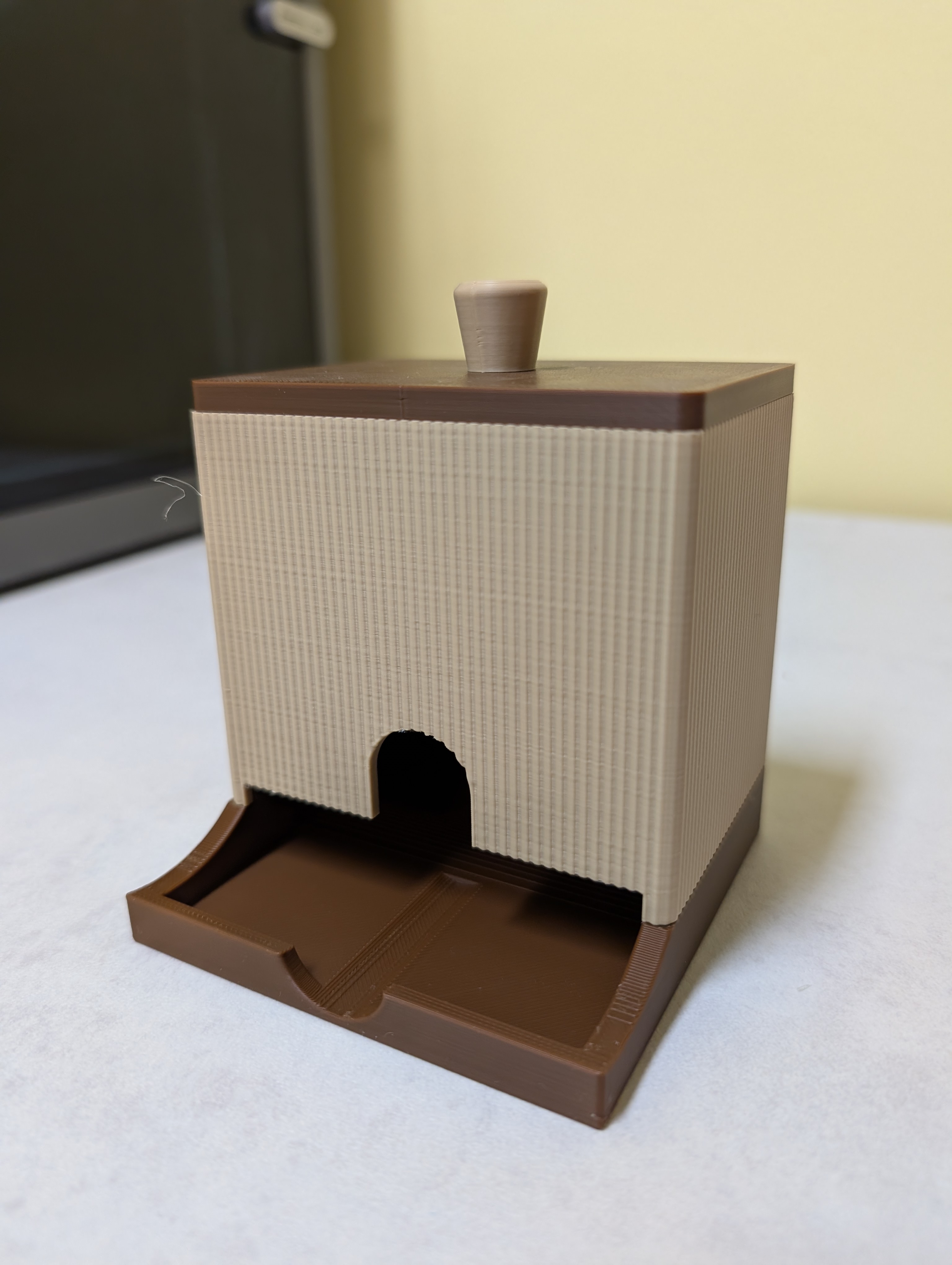 Miniatura 3 do modelo 3D Q-Tip Holder/Dispenser V2