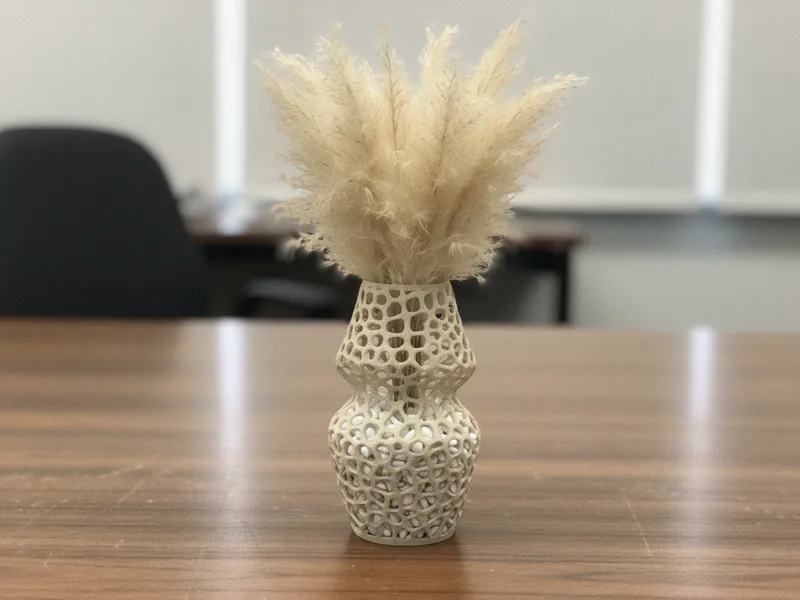 Lattice Curve Vase for Pampas Grass
