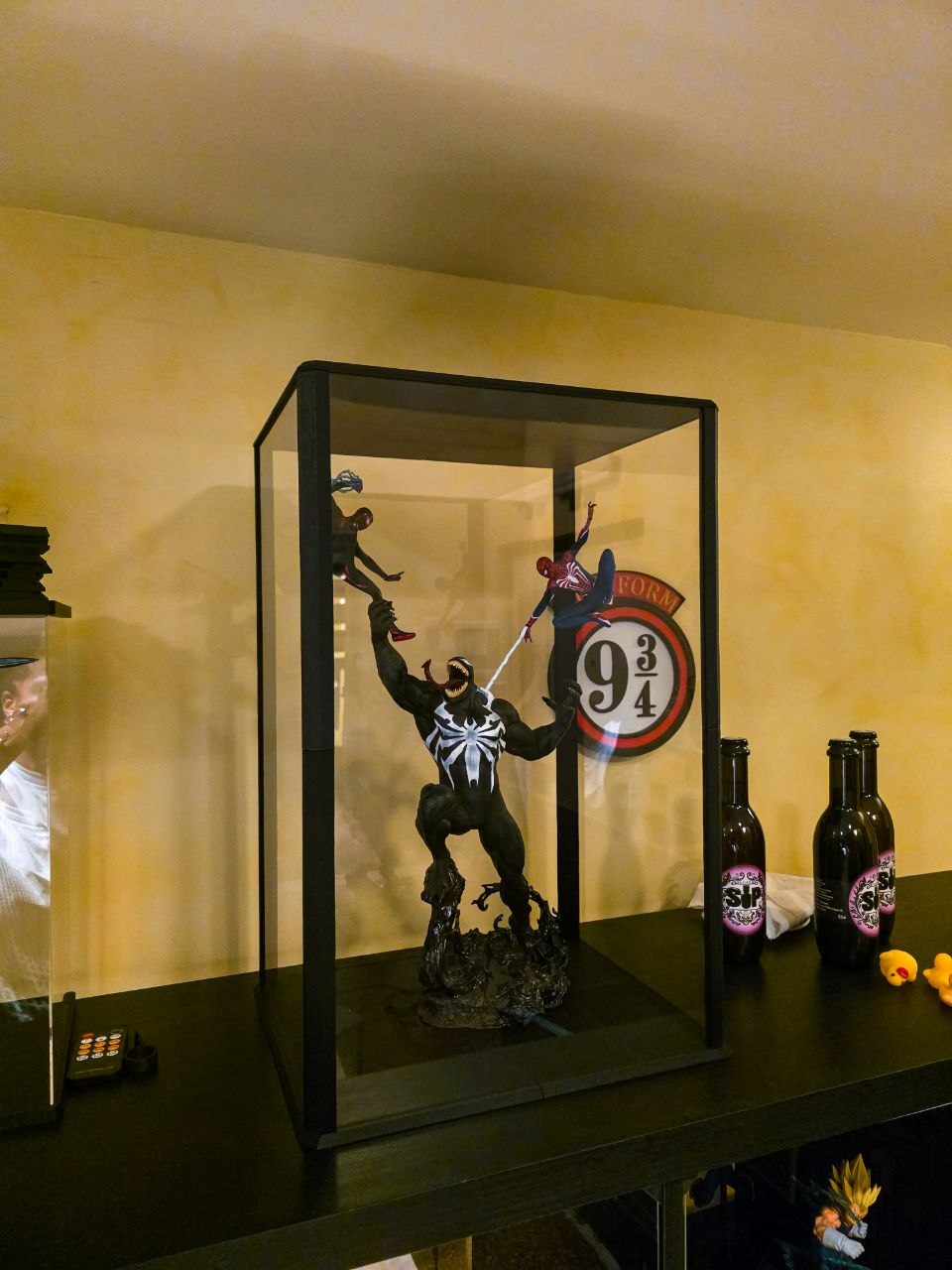 Miniatura 2 do modelo 3D Parametric Display Case
