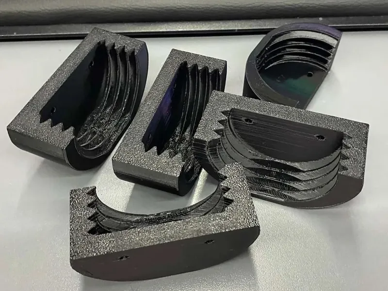 Thrustmaster wall mount for flat screws
