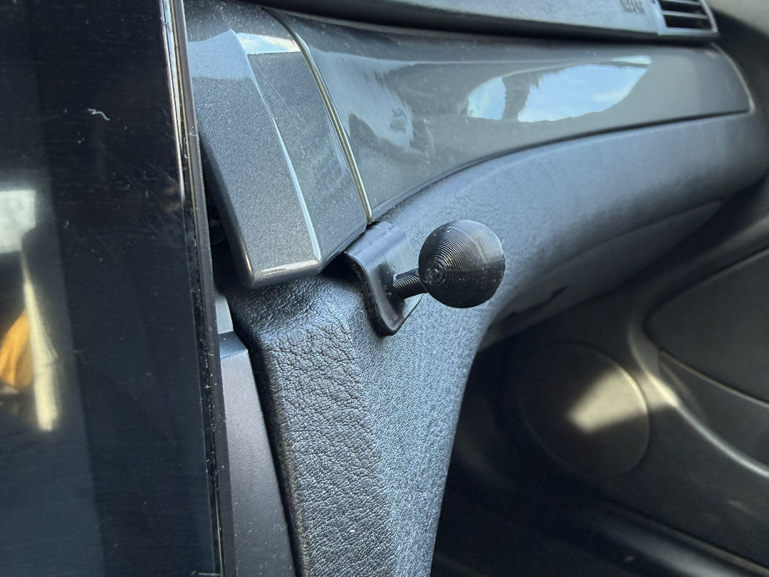 E46 Phone Mount 17mm Ball