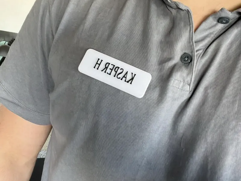 Name tag with magnetic setup
