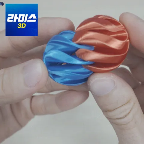 Vortex spheres merging into one / Fidget balls view 3