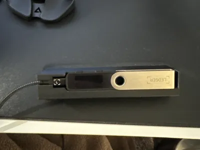 Ledger Dock Stand