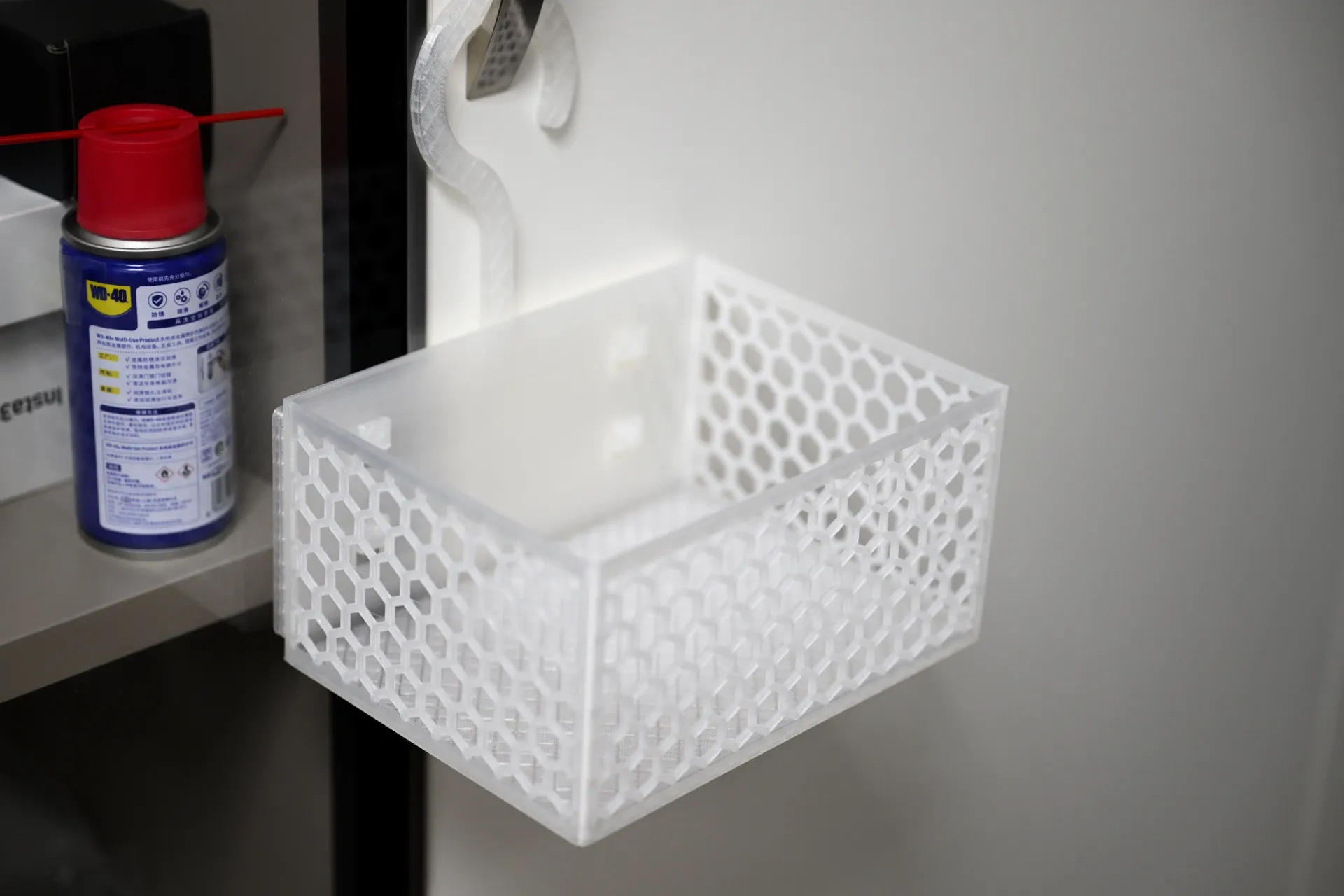 Miniatura 2 do modelo 3D 带挂钩的收纳盒（挂钩可拆，含横向、纵向两版挂钩）