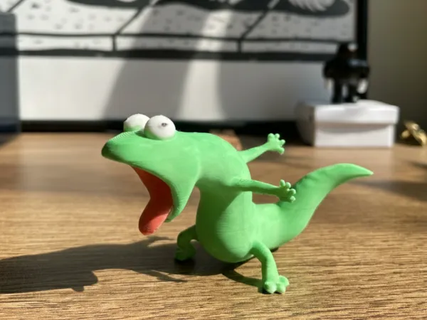 Statuette du lézard meme viral
