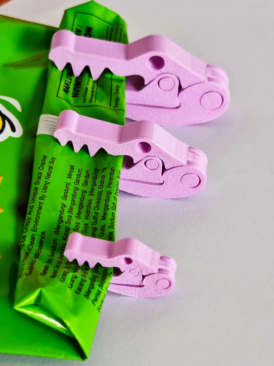 Crocodile Bag Clip With Lock - Print In Place view 4