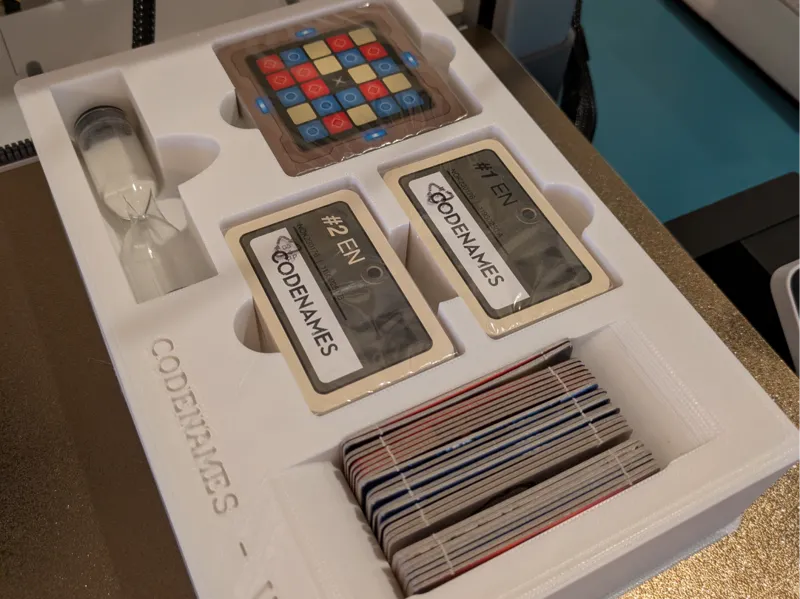 CODENAMES Box Insert