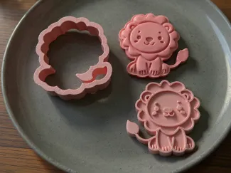 Baby animal cookie cutter set with stamp