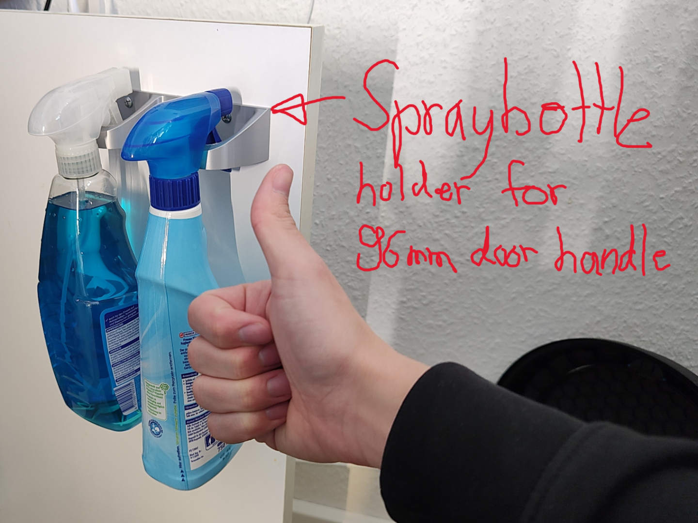 Spraybottle holder kitchen organizer