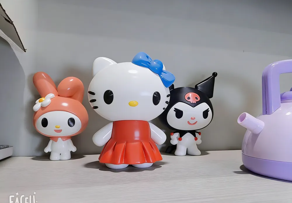 Post Processing Symbol Color Hello Kitty di Sanrio (in posizione eretta) versione assemblabile ...