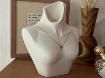 Elegant Necklace Display Bust Vase