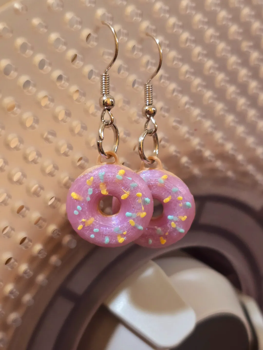 3D Donut earrings view 3