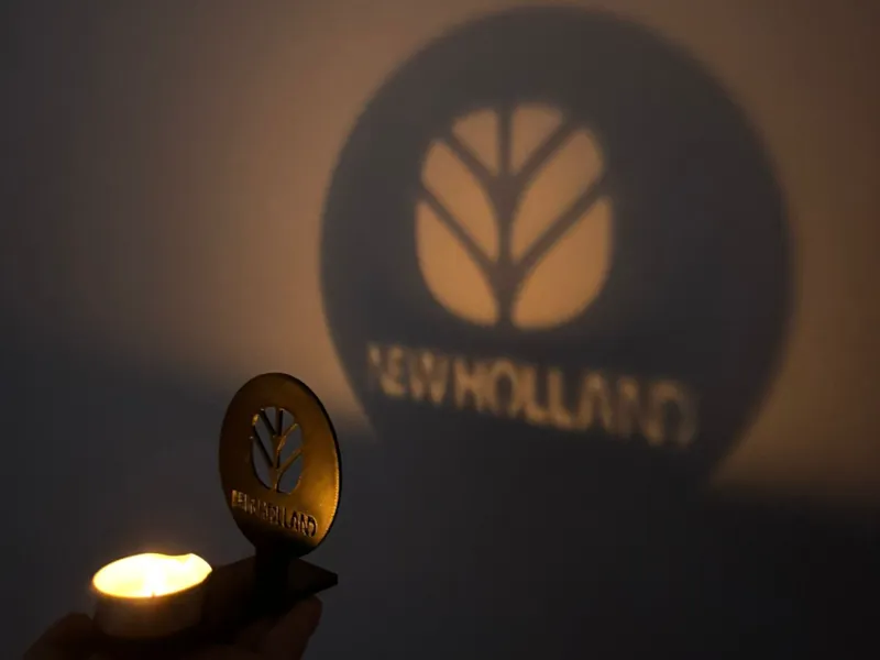 New Holland Logo – Teelichthalter mit Projektion