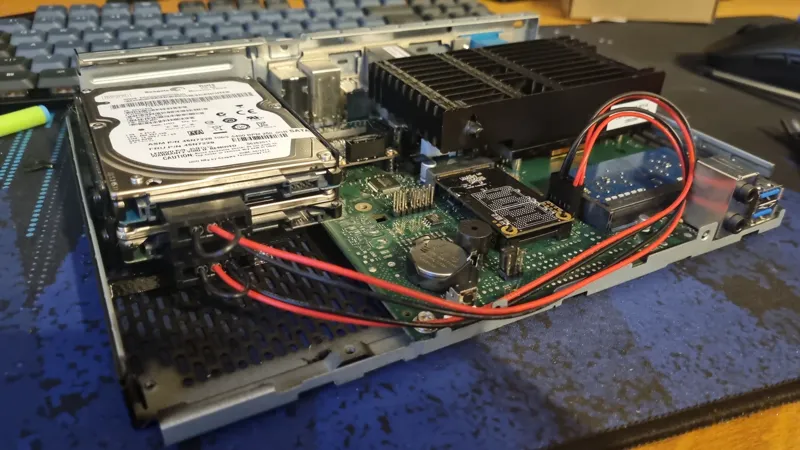 Fujitsu Futro S720 SSD / HDD removeable Caddy 