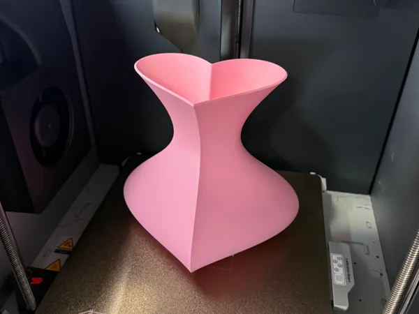 Vase en forme de cœur