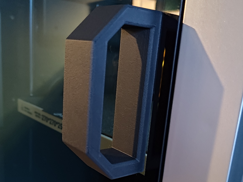 QIDI Q2 door handle