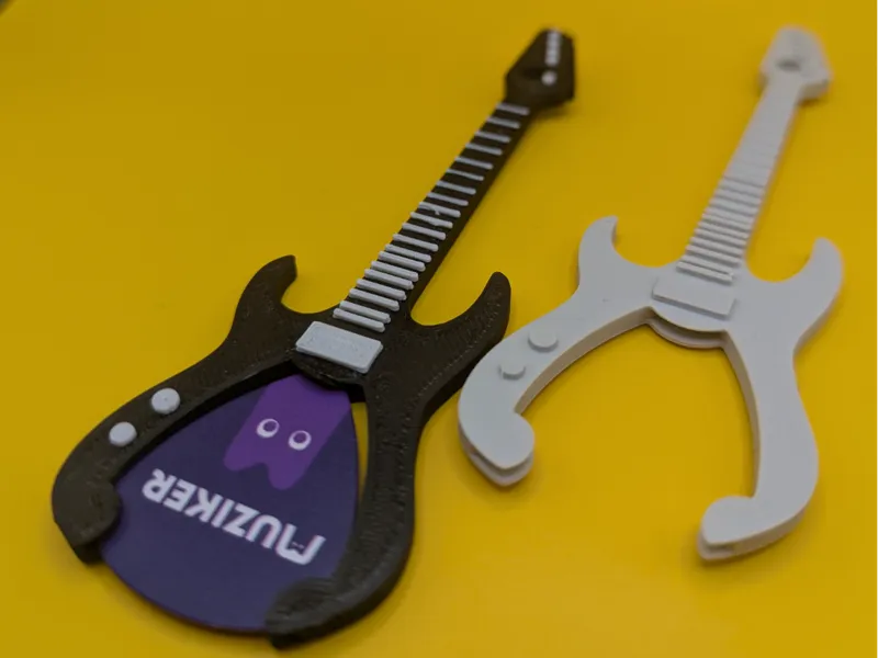 Guitar pick guitar-keychain