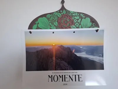 Calender Wall hanger