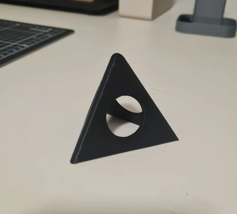 Paint Pyramid (with round corner)