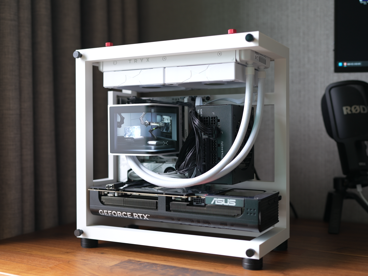 Simple Open Frame PC case - 1