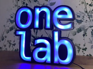 ONELAB - Lamp Led Ligthbox Name