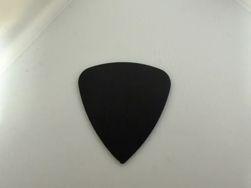 Smooth guitar picks(muliple thicknesses available)
