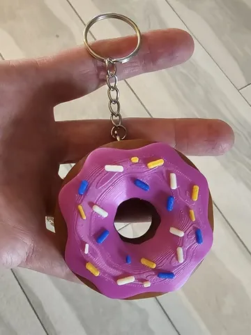 Accesorio para sujetar ligas de cabello: Donut Hair Tie Holder Keychain — vista de referencia 2