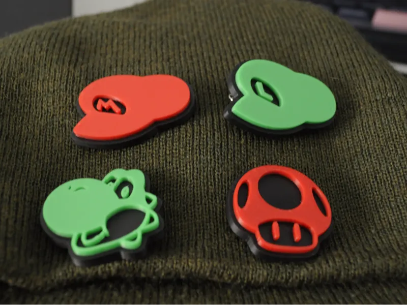 BROCHE / PIN DE MARIO BROS Y MARIO GALAXY