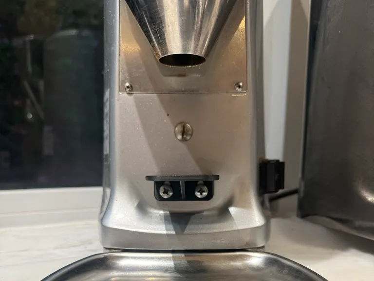 Mazzer grinder dosing cup platform