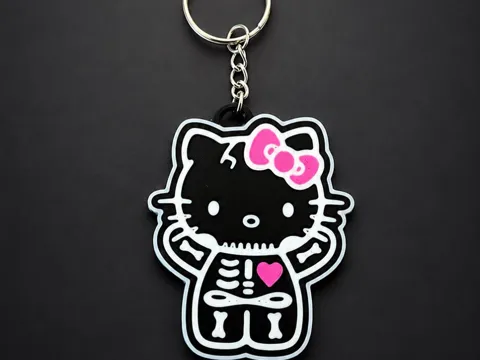 Llavero: Hello Kitty skeleton keychain — referencia de MakerWorld
