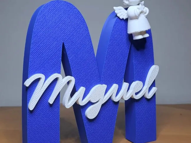 Letreiro personalizado com nome Miguel