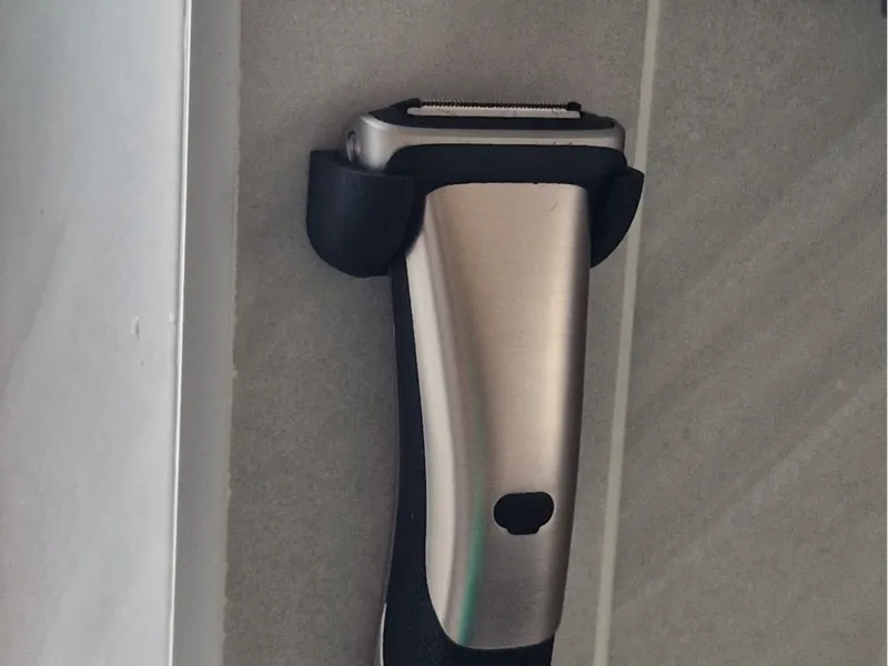 Philips Bodygroom series 7000 wall mount