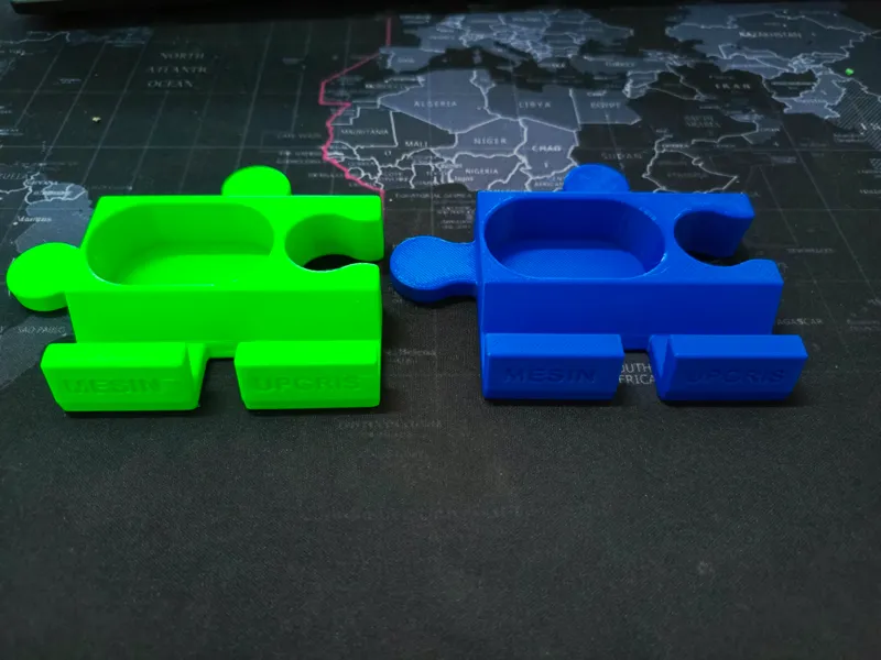 Stand phone puzzle