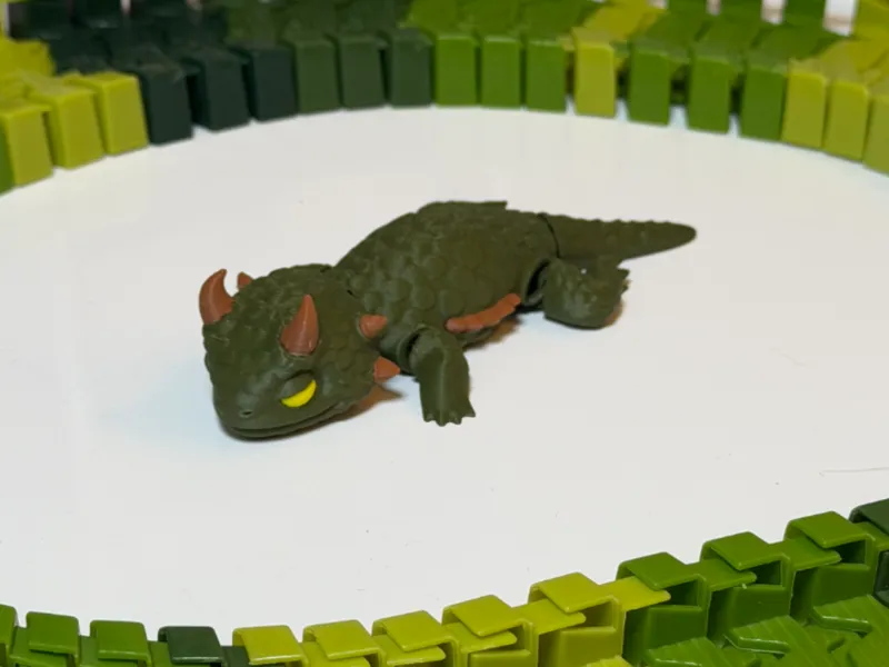 Horned Head Lizard Flexi