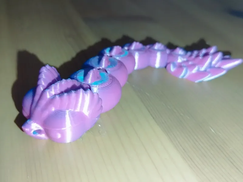 Bébé dragon articulé
