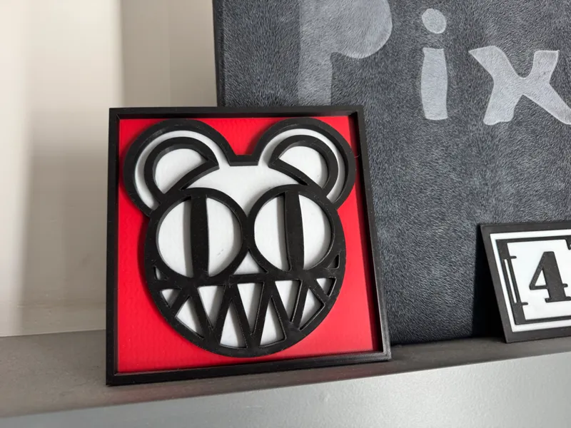 radiohead blinking bear