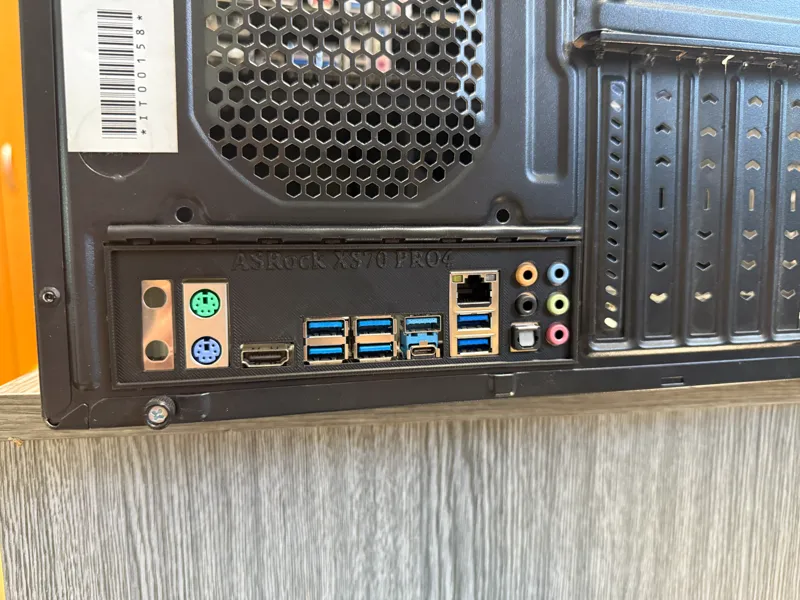 IO shield ASrock X370 PRO4