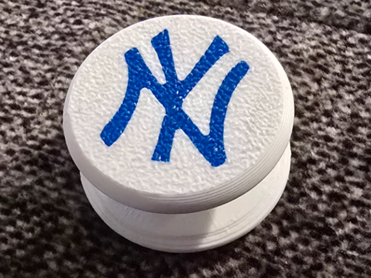 NY Yankees Bogg Bag Charm Screw Button Baseball