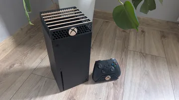 Caja o estuche: Xbox Dust Cover — vista de referencia 3