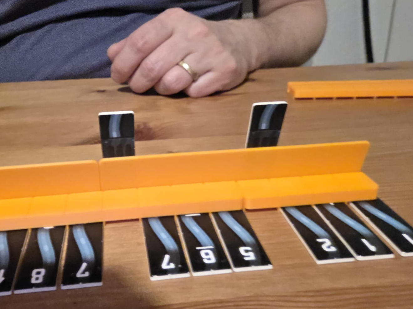 Modularer Kabelhalter für Bomb Busters