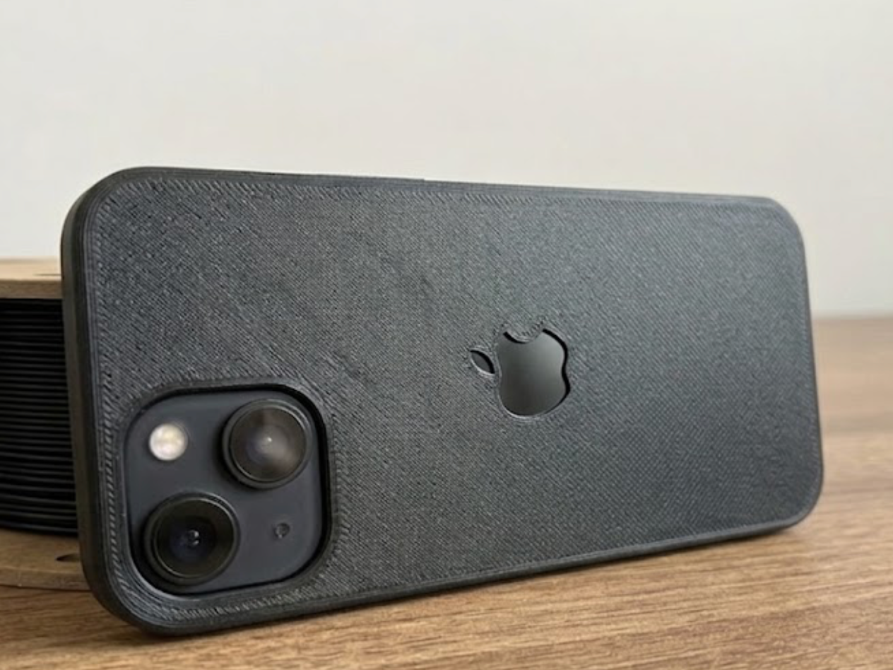 Slim iPhone 13 Case