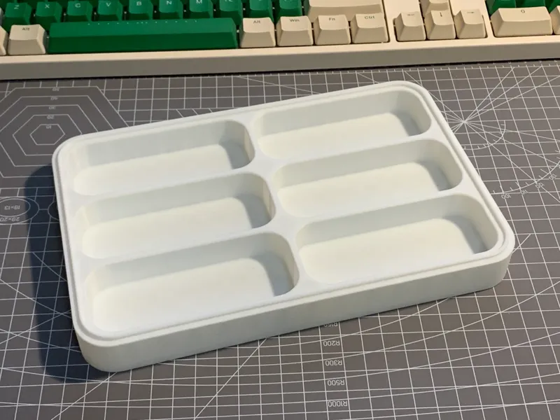 可堆叠数据线零件收纳盒